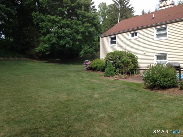 15 Earl Avenue, Hamden, CT 06514