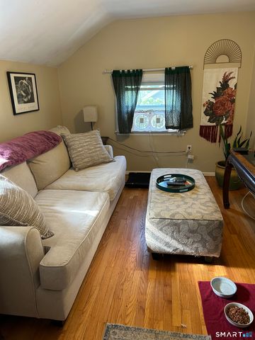 15 Earl Avenue, Hamden, CT 06514
