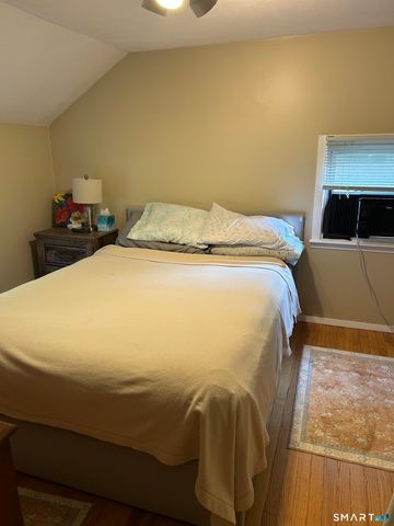 15 Earl Avenue, Hamden, CT 06514