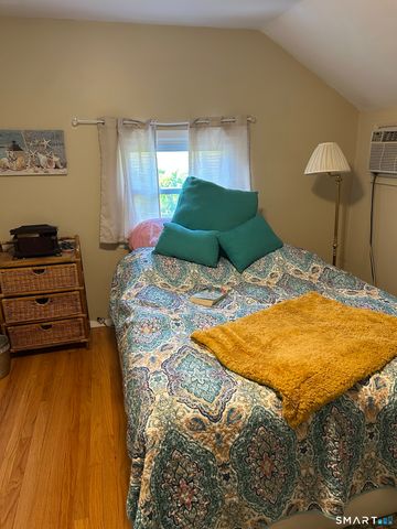 15 Earl Avenue, Hamden, CT 06514