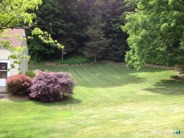 15 Earl Avenue, Hamden, CT 06514