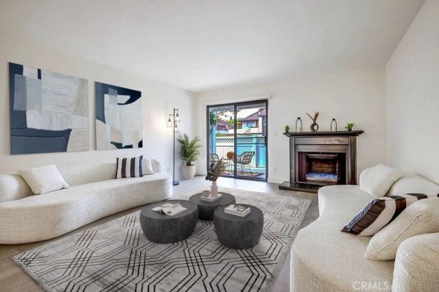 4682 Warner B102, Huntington Beach, CA 92649