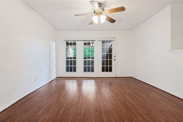5550 SPRING VALLEY f22, Dallas, TX 75254