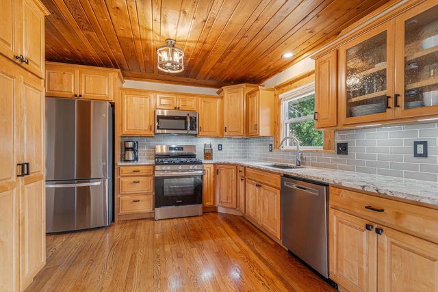 2104 HAZEL STREET, Oshkosh, WI 54901