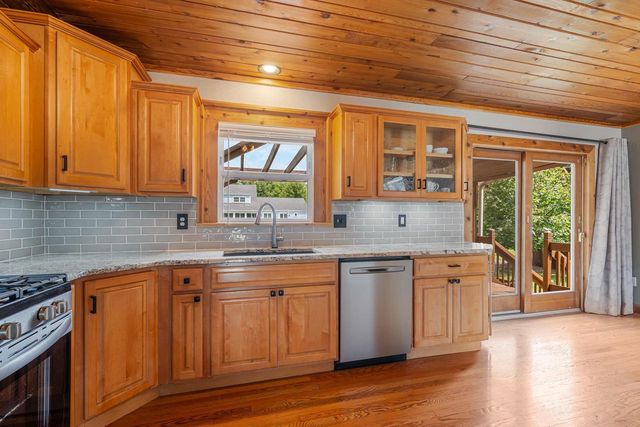 2104 HAZEL STREET, Oshkosh, WI 54901