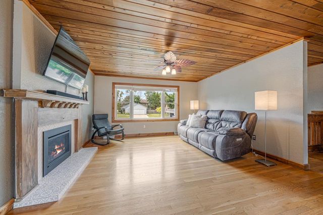 2104 HAZEL STREET, Oshkosh, WI 54901