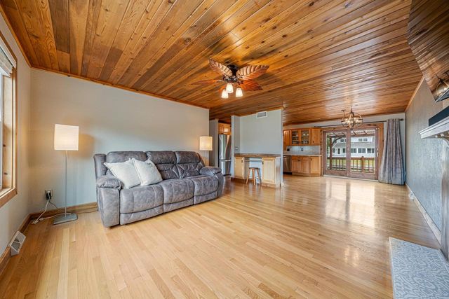 2104 HAZEL STREET, Oshkosh, WI 54901