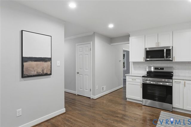 7740 Surreywood Dr, Chesterfield, VA 23235