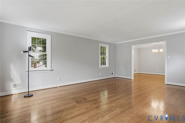 7740 Surreywood Dr, Chesterfield, VA 23235