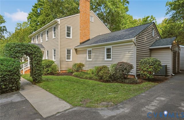 7740 Surreywood Dr, Chesterfield, VA 23235