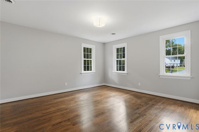 7740 Surreywood Dr, Chesterfield, VA 23235