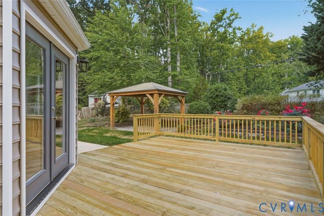 7740 Surreywood Dr, Chesterfield, VA 23235