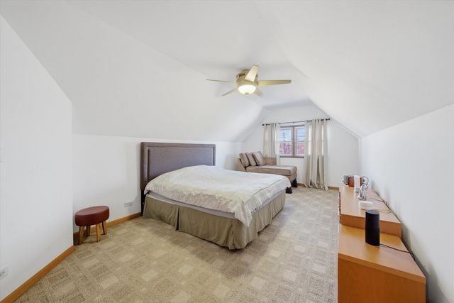 8215 Austin Avenue, Burbank, IL 60459