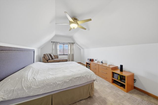 8215 Austin Avenue, Burbank, IL 60459