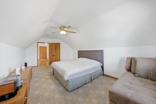 8215 Austin Avenue, Burbank, IL 60459