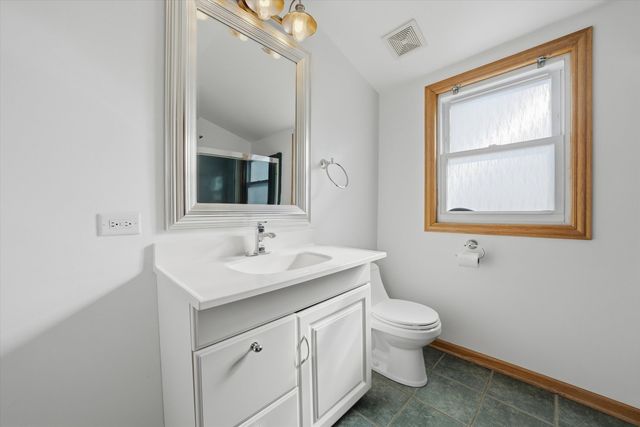 8215 Austin Avenue, Burbank, IL 60459