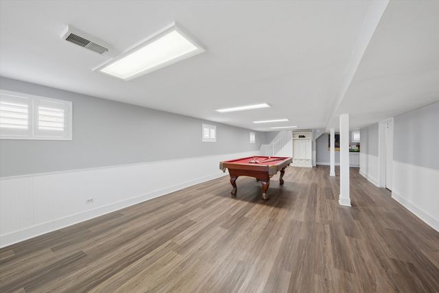 8215 Austin Avenue, Burbank, IL 60459