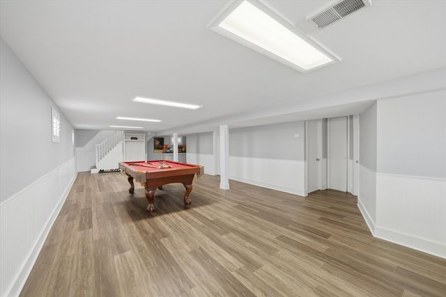 8215 Austin Avenue, Burbank, IL 60459