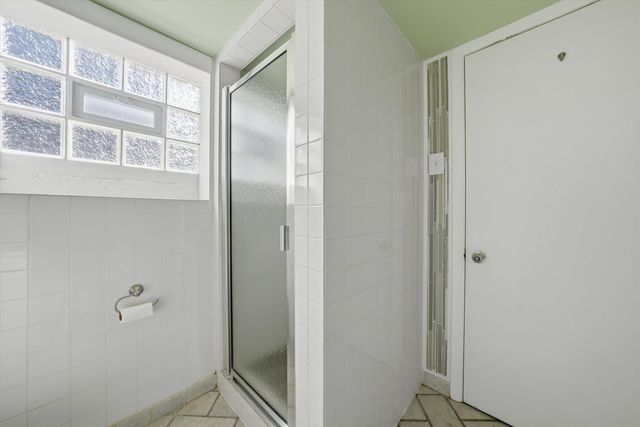 8215 Austin Avenue, Burbank, IL 60459