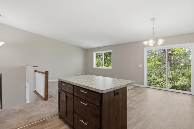 39571 Oak Park Trail, North Branch, MN 55056