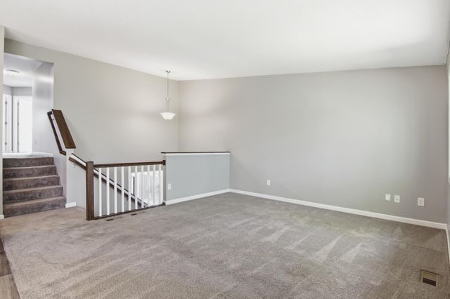 39571 Oak Park Trail, North Branch, MN 55056