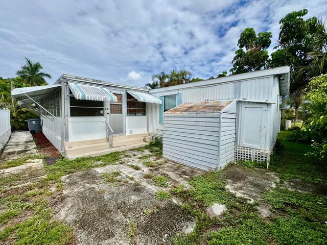 8814 40th Terrace S, Boynton Beach, FL 33436