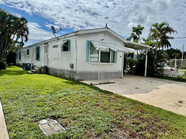 8814 40th Terrace S, Boynton Beach, FL 33436