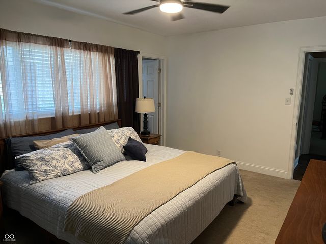 450 S Valley Lane, Greenwood, IN 46142