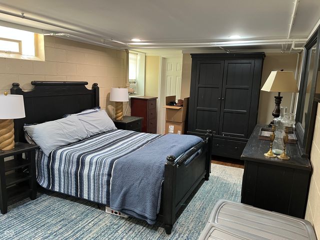 450 S Valley Lane, Greenwood, IN 46142