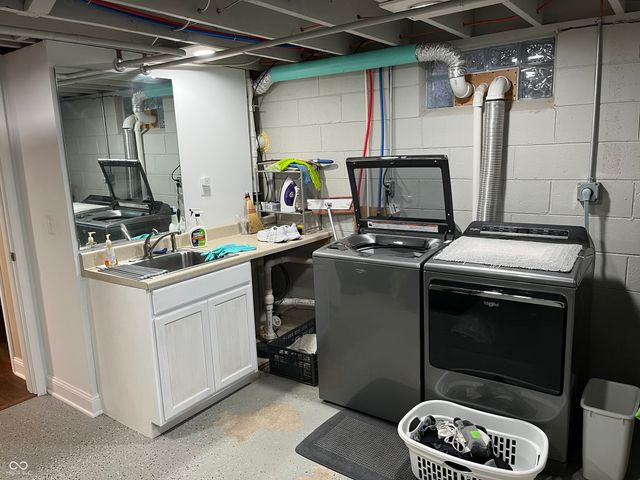 450 S Valley Lane, Greenwood, IN 46142