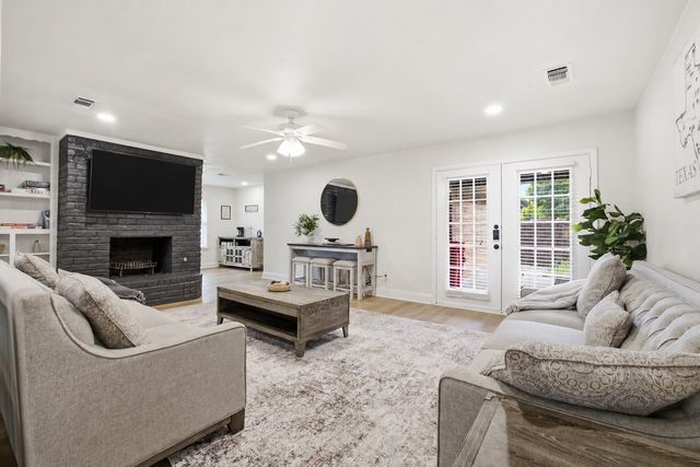 1510 Austrian Road, Grand Prairie, TX 75050