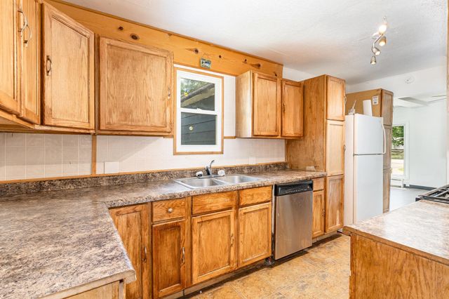 7388 W Esmond Road, Hale, MI 48739