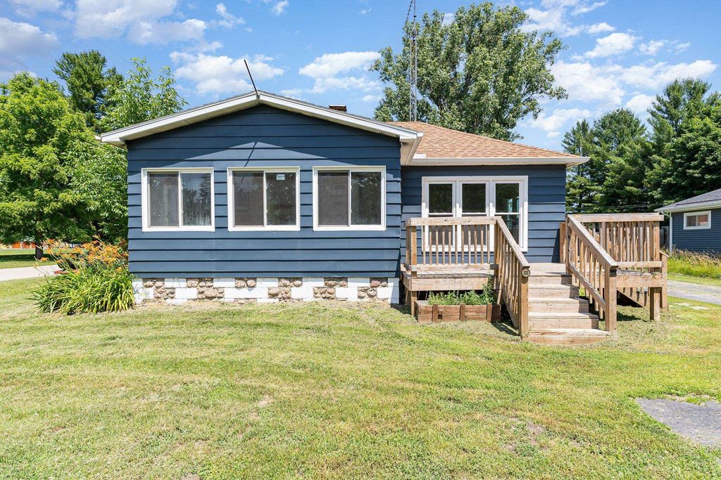 7388 W Esmond Road, Hale, MI 48739