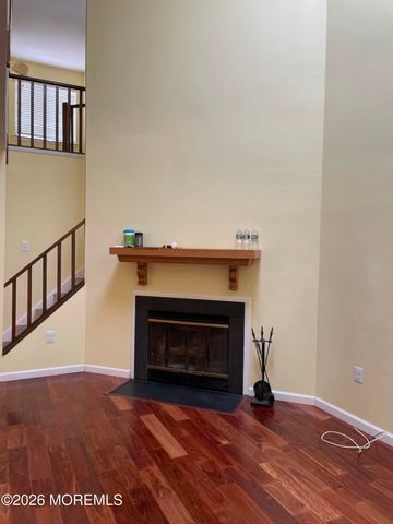 19 Clavendon Court, Middletown, NJ 07748