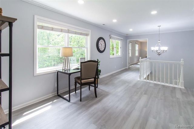6910 Leytonstone Boulevard, West Bloomfield, MI 48322