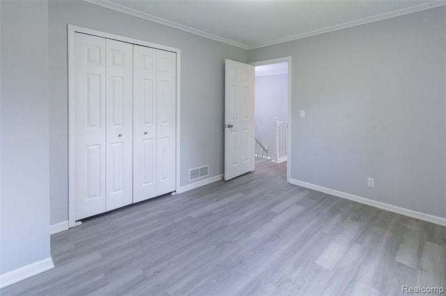 6910 Leytonstone Boulevard, West Bloomfield, MI 48322