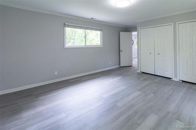 6910 Leytonstone Boulevard, West Bloomfield, MI 48322