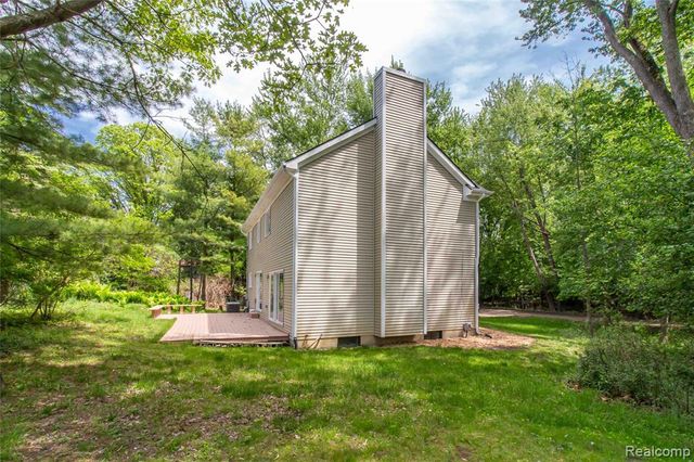 6910 Leytonstone Boulevard, West Bloomfield, MI 48322