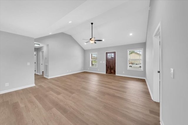 109 Demombreum Circle, Shelbyville, TN 37160