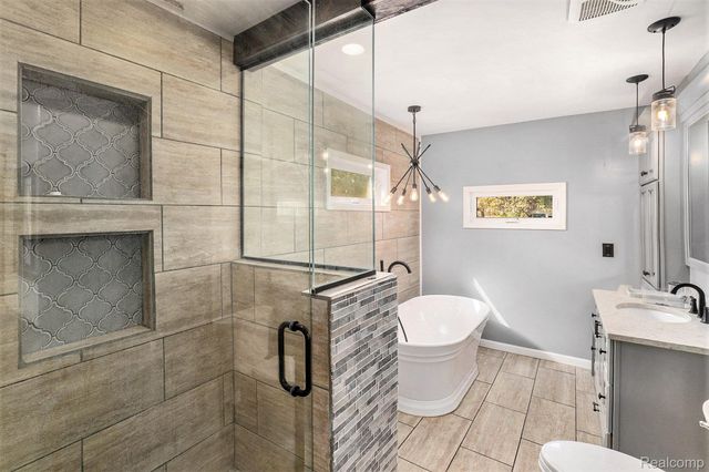 11295 E Lytle Road, Venice Township, MI 48449