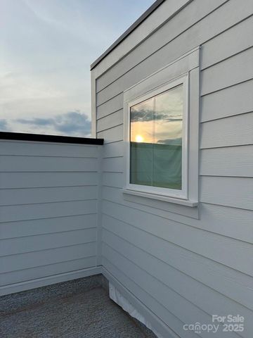 7106 Westrow Avenue 43, Charlotte, NC 28278