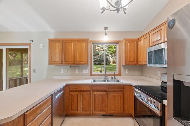 2975 Egan Avenue, Eagan, MN 55121