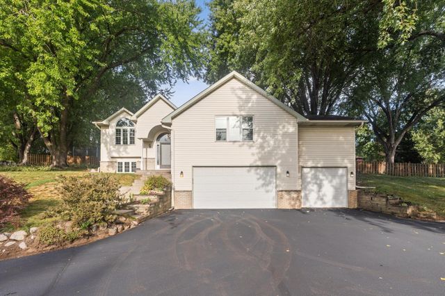 2975 Egan Avenue, Eagan, MN 55121