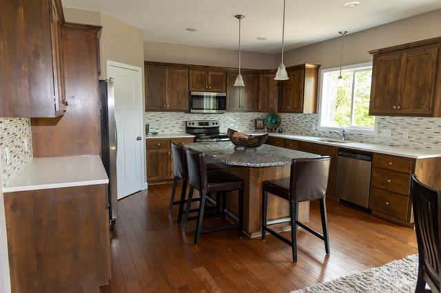 1364 Ridge Lane, Shakopee, MN 55379