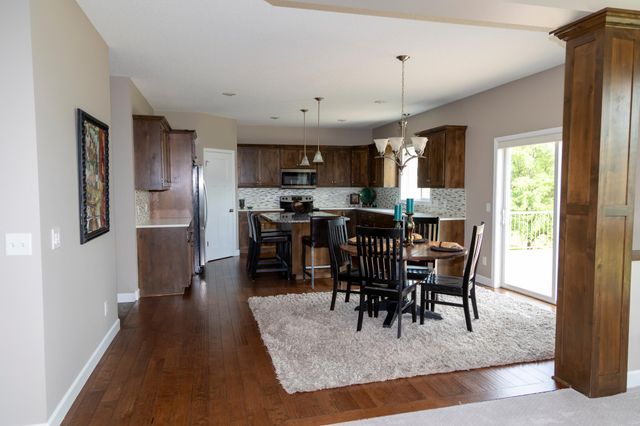 1364 Ridge Lane, Shakopee, MN 55379