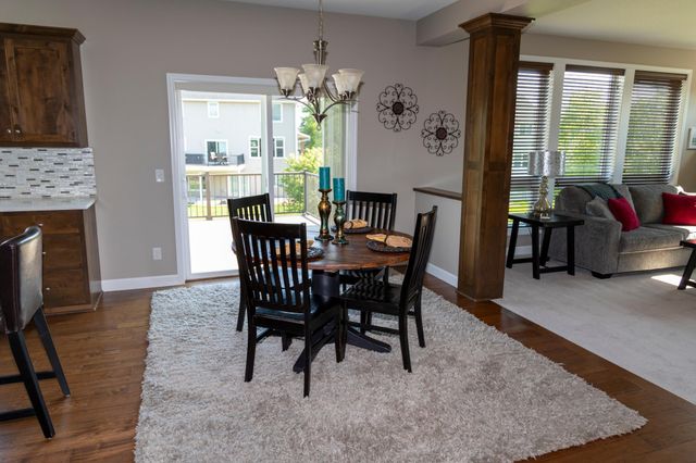 1364 Ridge Lane, Shakopee, MN 55379