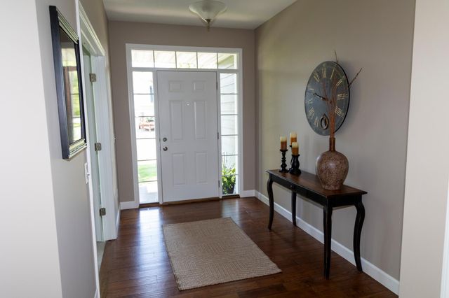 1364 Ridge Lane, Shakopee, MN 55379