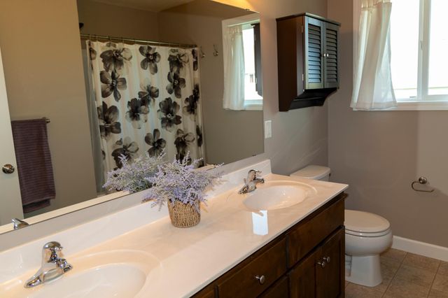 1364 Ridge Lane, Shakopee, MN 55379