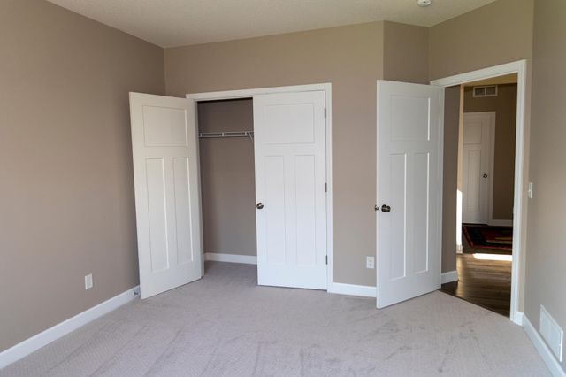 1364 Ridge Lane, Shakopee, MN 55379