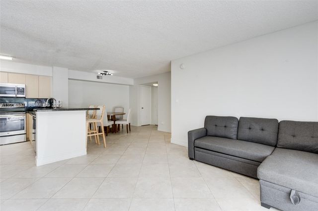 650 S Park Road 135, Hollywood, FL 33021